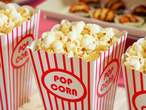 popcorn v kině 